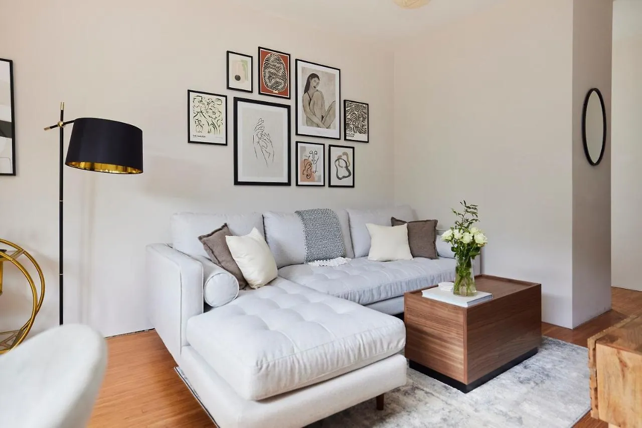 アパート ロンドンThe Southwark Wonder - Charming 1Bdr Flat With Patioアパートメント